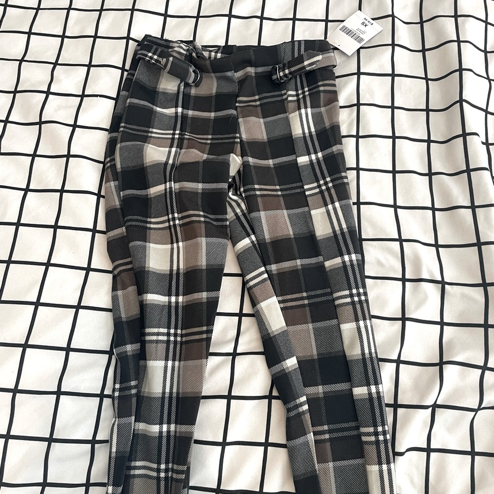 f21 pants.have never been used. they are in a size xs.still have the tag on them
